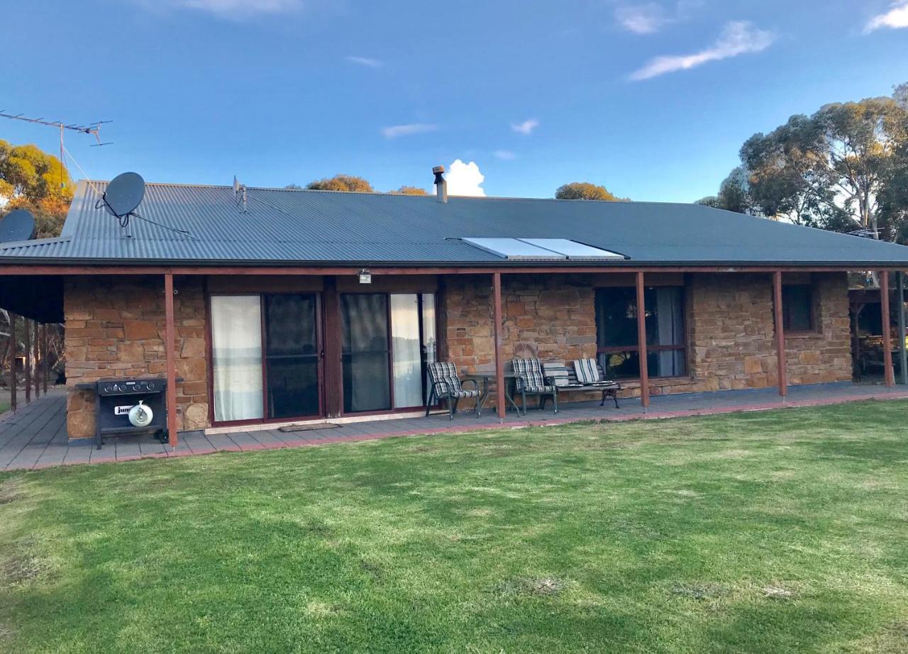 Bee'S Place - 3 Bedroom Home On 10 Acres Of Land With Distant Ocean Views Emu Bay Экстерьер фото
